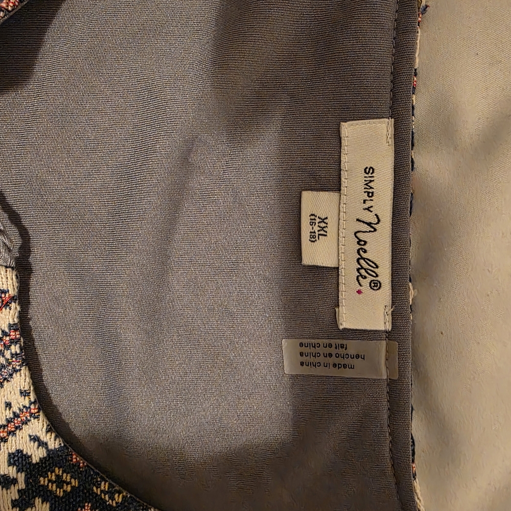 Simply Noelle Gray and Patterned Top
